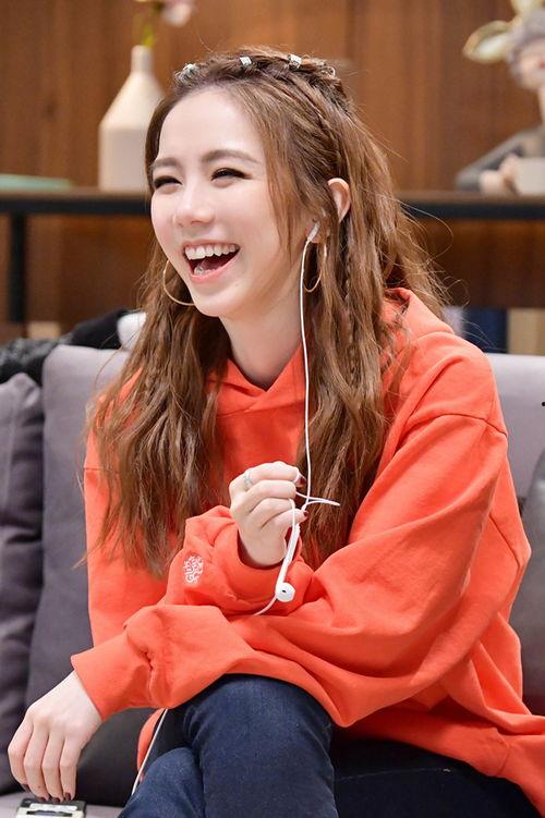 娱乐吃瓜酱邓紫棋