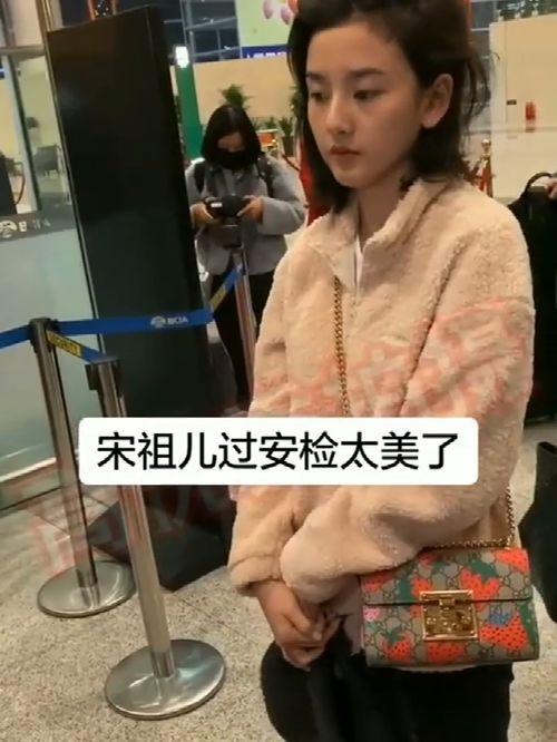 明星偶遇素颜,真实瞬间曝光